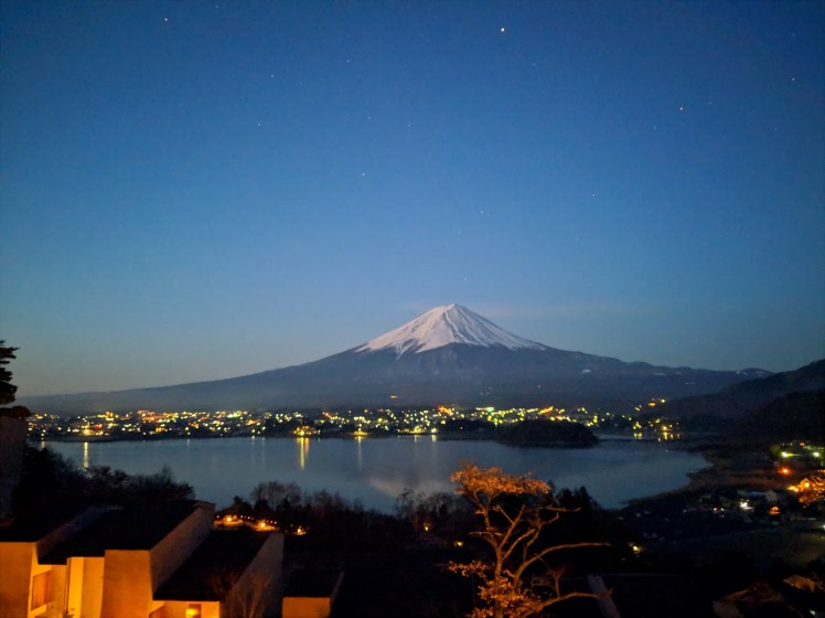Mt Fuji Night view camera 4am from hoshinoya